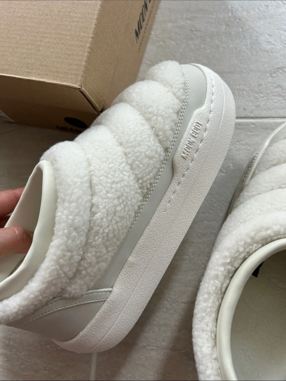 Moon boot soft booties. US 6-7